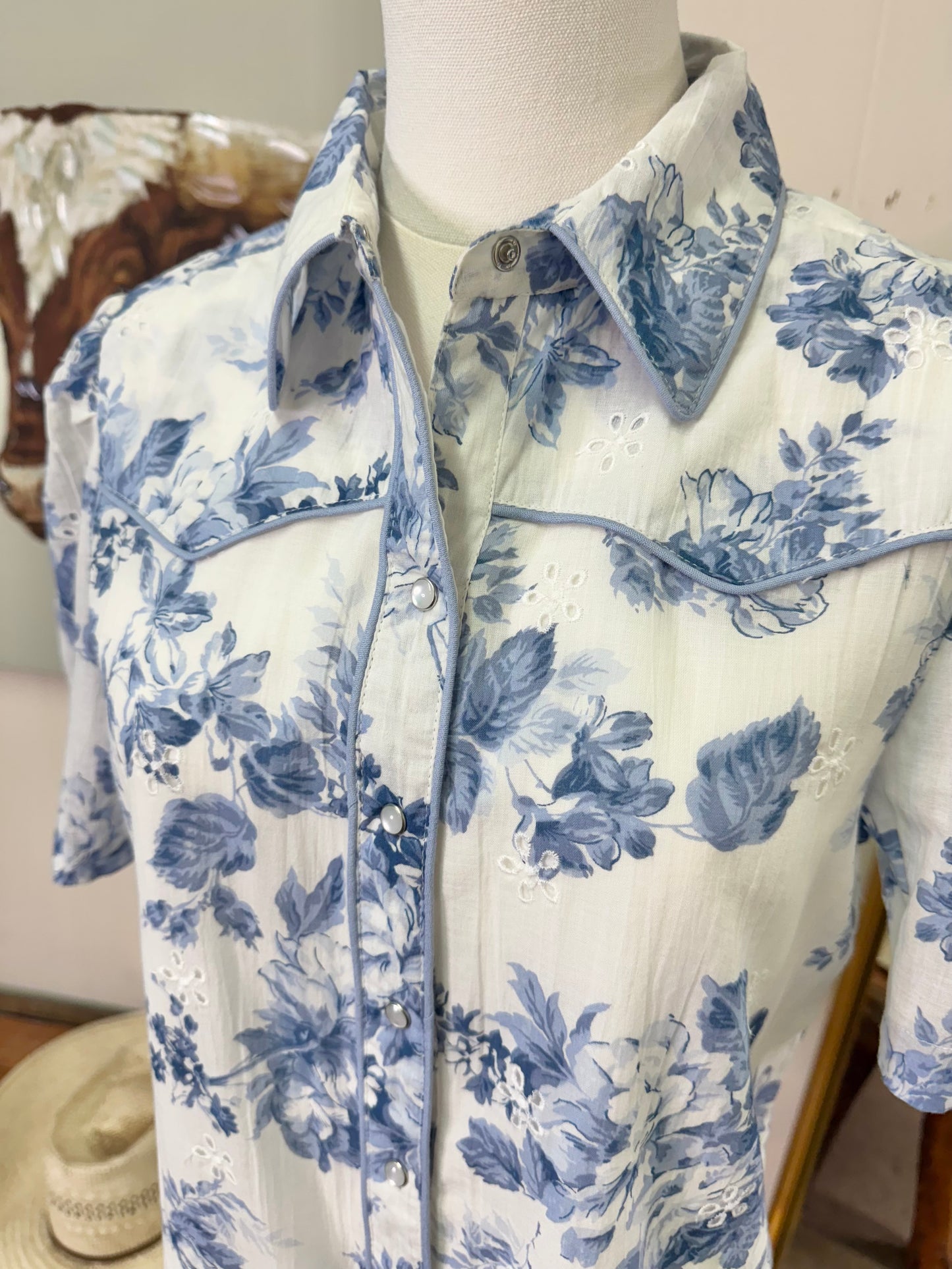Fancy Floral Pearl snap western short sleeve blouse 